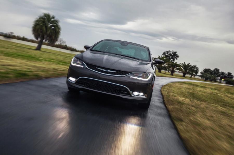  Chrysler 200 2015 года  (фото 116 из 207)